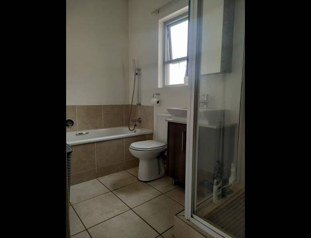 1 BEDROOM PROPERTY TO RENT IN LONEHILL